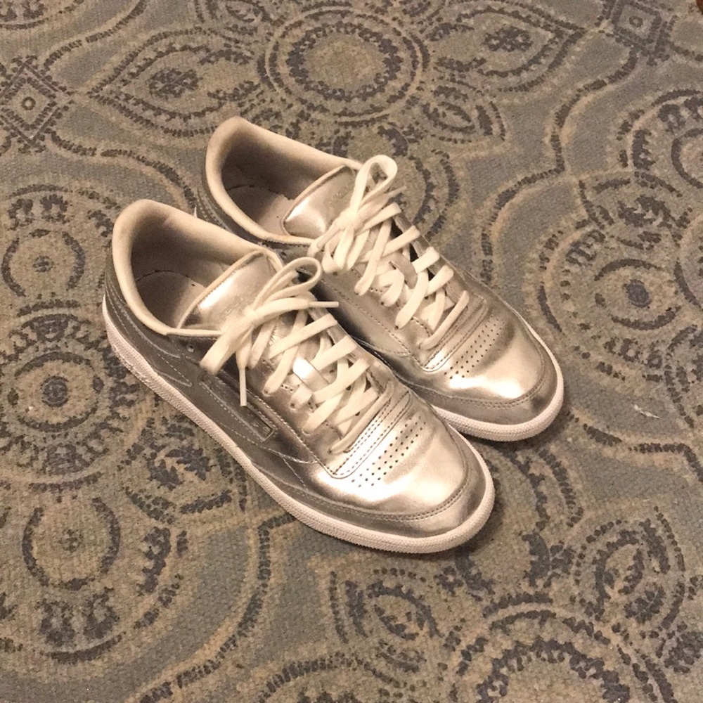 Reebok Sneakers
